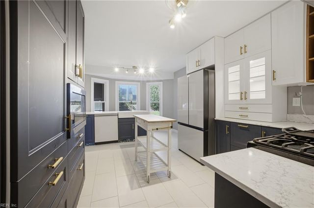 328 Alpine DR, Chesapeake, VA 23322