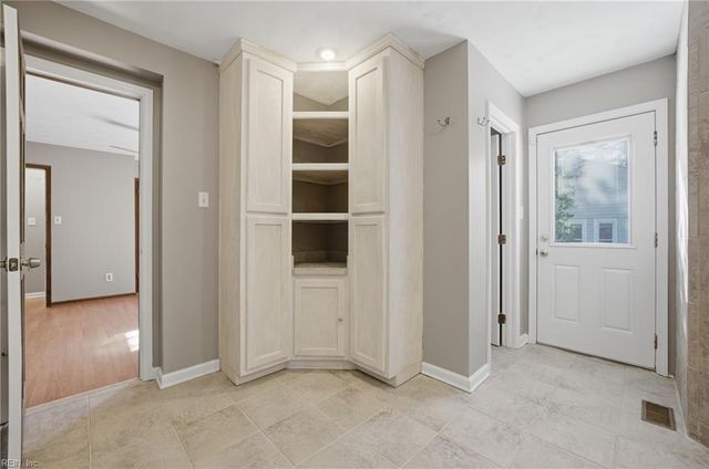 328 Alpine DR, Chesapeake, VA 23322