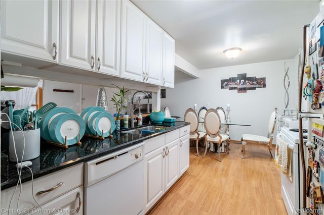 2768 Glenbridge Court, Ann Arbor, MI 48104