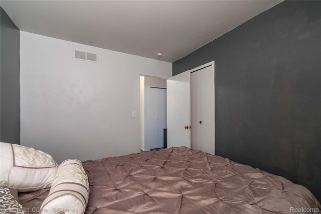 2768 Glenbridge Court, Ann Arbor, MI 48104