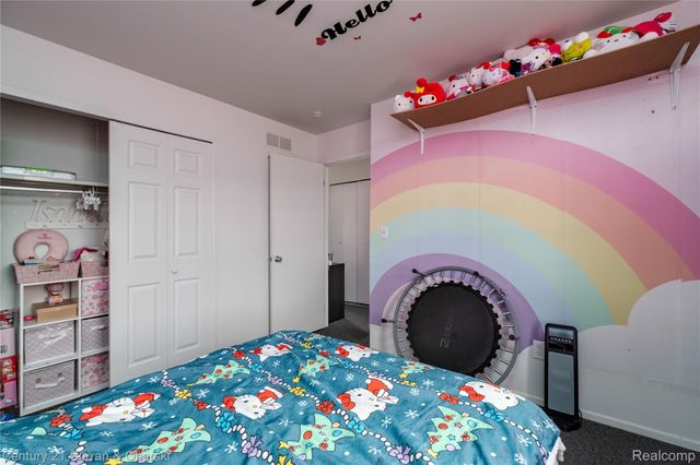 2768 Glenbridge Court, Ann Arbor, MI 48104