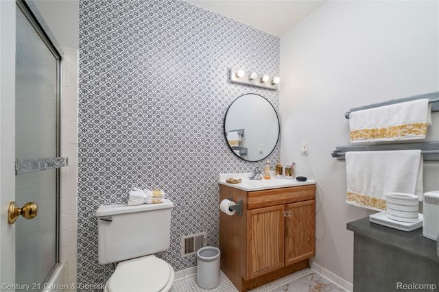 2768 Glenbridge Court, Ann Arbor, MI 48104