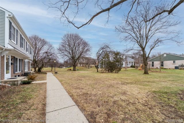 2768 Glenbridge Court, Ann Arbor, MI 48104