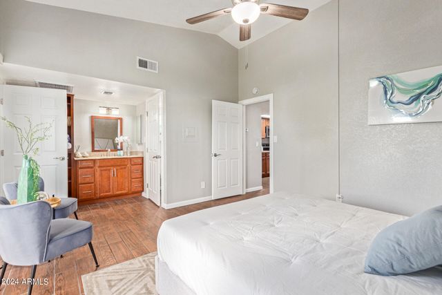 1602 E OCOTILLO Road 121, Phoenix, AZ 85016