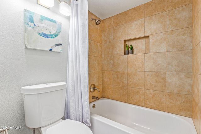 1602 E OCOTILLO Road 121, Phoenix, AZ 85016