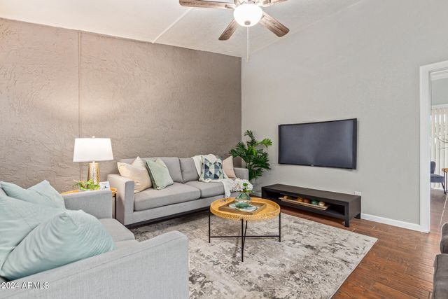 1602 E OCOTILLO Road 121, Phoenix, AZ 85016