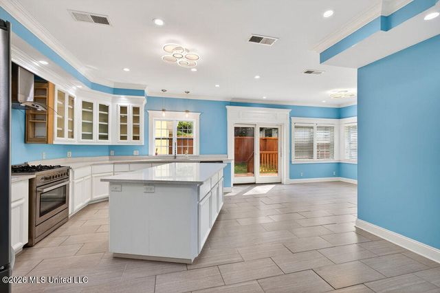 176 Acacia Avenue, Biloxi, MS 39530