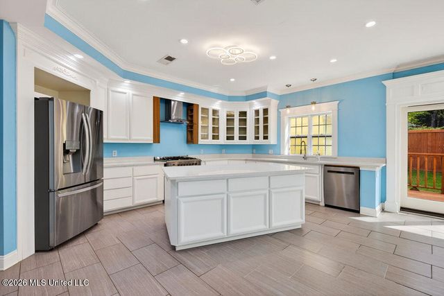 176 Acacia Avenue, Biloxi, MS 39530