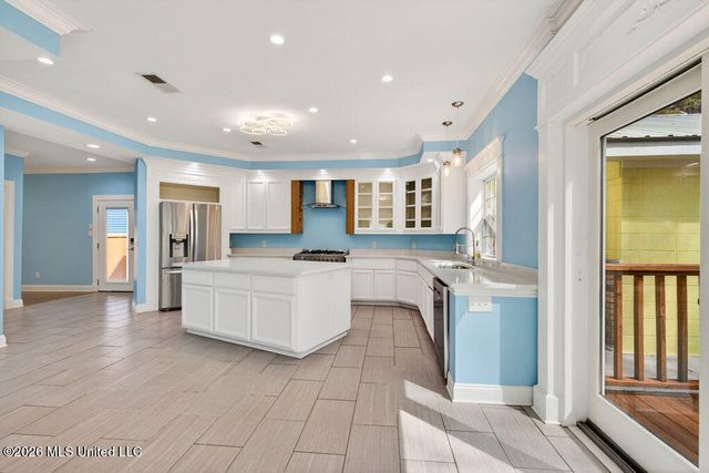 176 Acacia Avenue, Biloxi, MS 39530