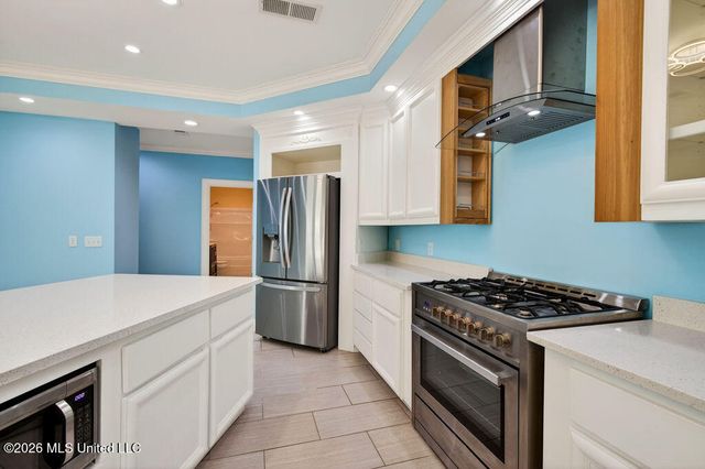 176 Acacia Avenue, Biloxi, MS 39530