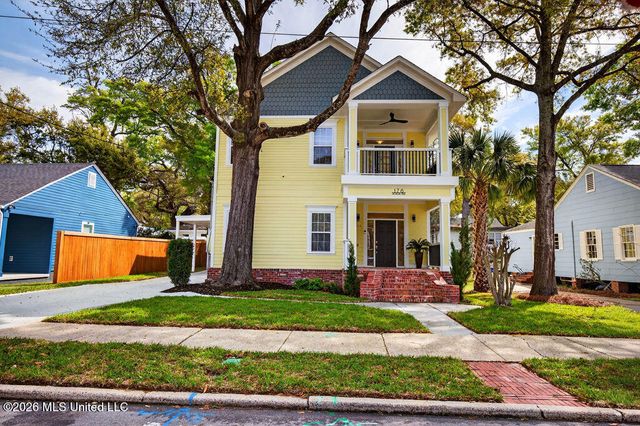 176 Acacia Avenue, Biloxi, MS 39530