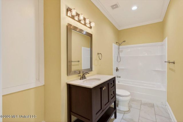 176 Acacia Avenue, Biloxi, MS 39530