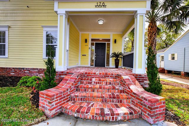 176 Acacia Avenue, Biloxi, MS 39530