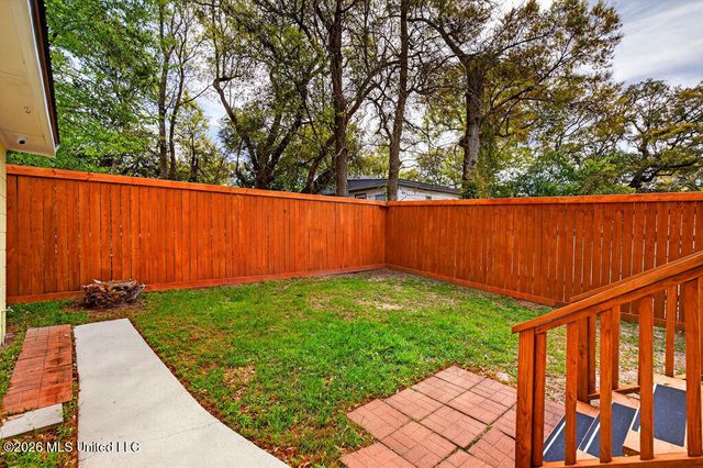 176 Acacia Avenue, Biloxi, MS 39530