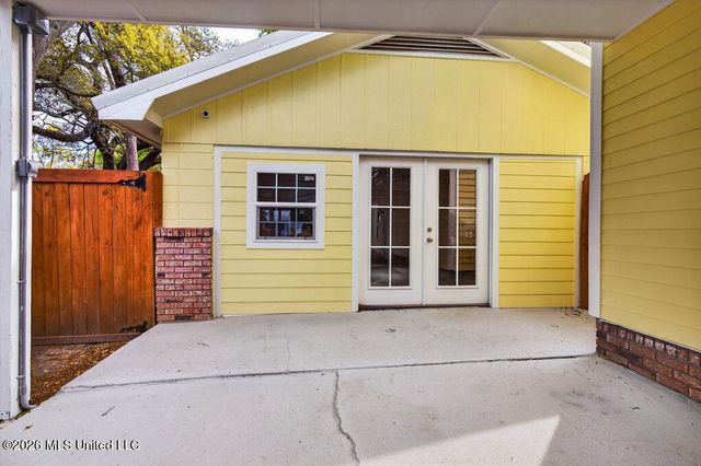 176 Acacia Avenue, Biloxi, MS 39530