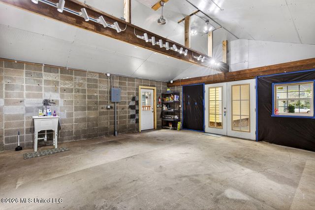 176 Acacia Avenue, Biloxi, MS 39530