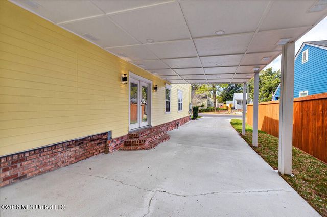 176 Acacia Avenue, Biloxi, MS 39530