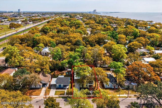 176 Acacia Avenue, Biloxi, MS 39530