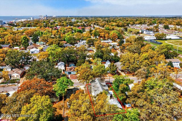 176 Acacia Avenue, Biloxi, MS 39530