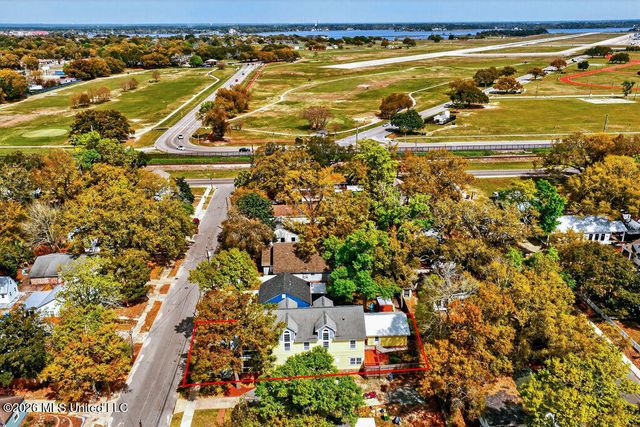 176 Acacia Avenue, Biloxi, MS 39530