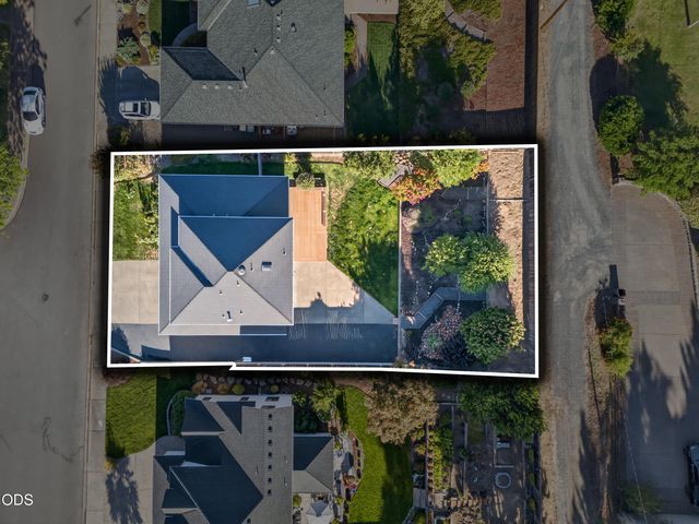1408 NE Heritage Drive, Grants Pass, OR 97526