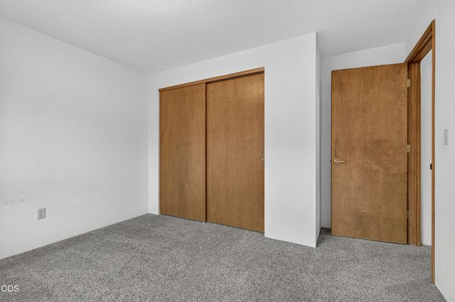 1408 NE Heritage Drive, Grants Pass, OR 97526