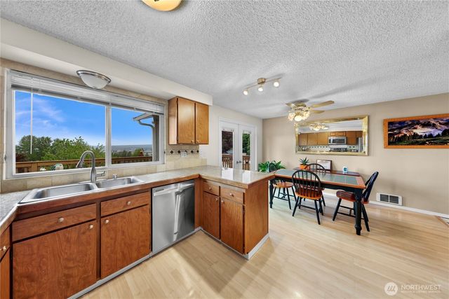 4930 72nd Drive NE, Marysville, WA 98270