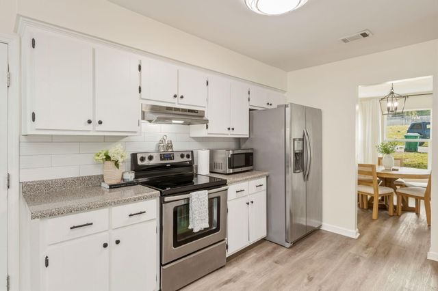 2751 Keats Drive, Crestview, FL 32539