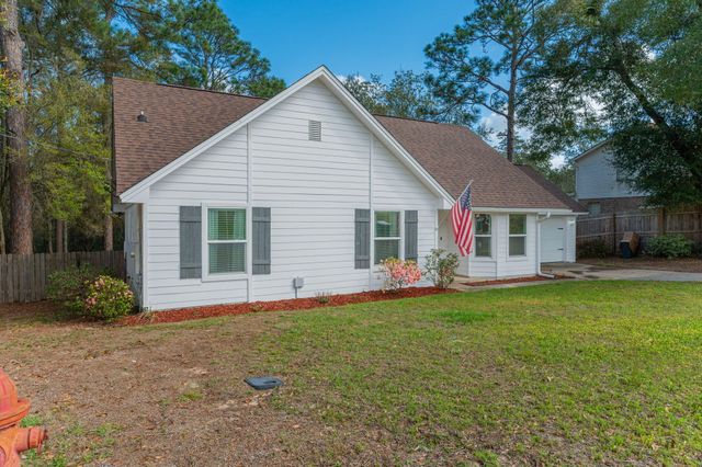 2751 Keats Drive, Crestview, FL 32539