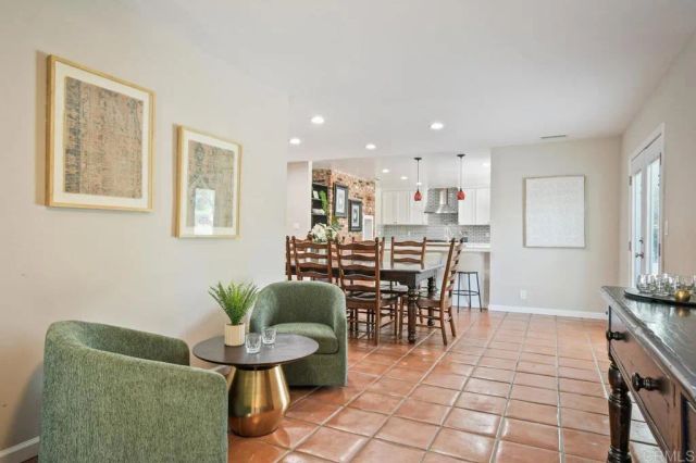 12218 Fuerte dr, El Cajon, CA 92020