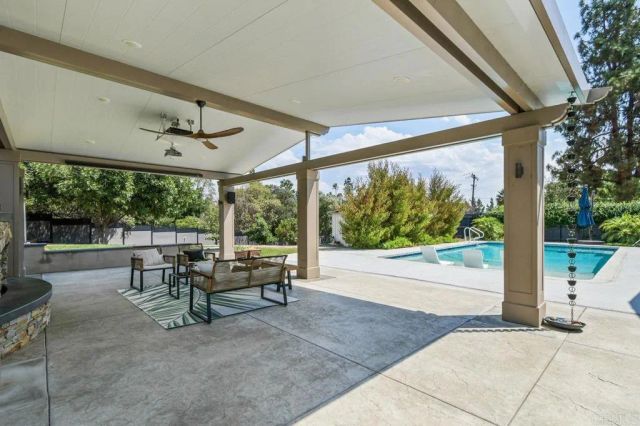 12218 Fuerte dr, El Cajon, CA 92020