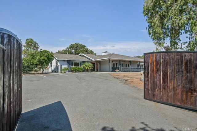 12218 Fuerte dr, El Cajon, CA 92020