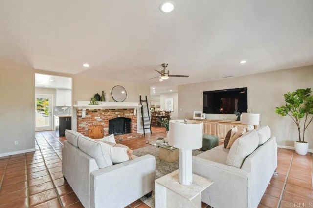 12218 Fuerte dr, El Cajon, CA 92020