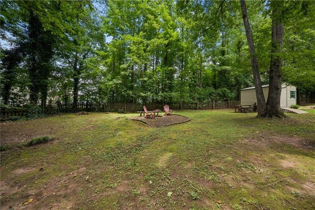 5137 Camilla Court SW, Lilburn, GA 30047