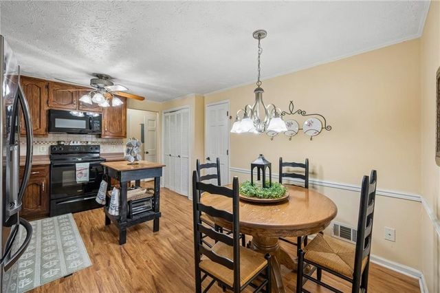 5137 Camilla Court SW, Lilburn, GA 30047