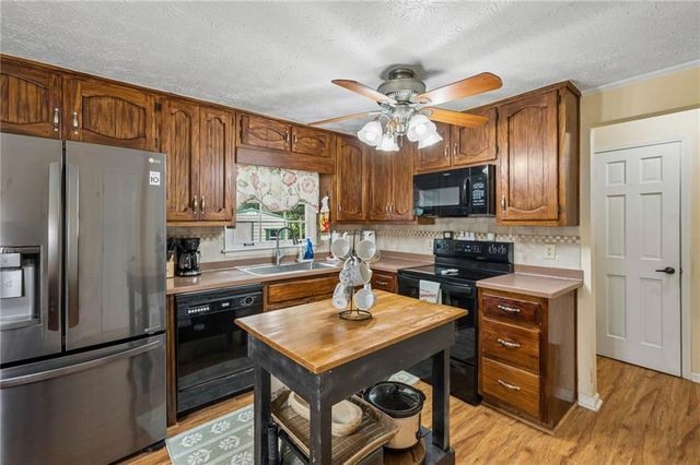 5137 Camilla Court SW, Lilburn, GA 30047