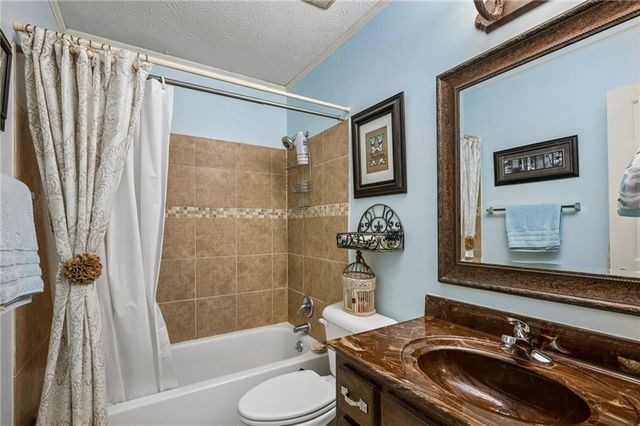 5137 Camilla Court SW, Lilburn, GA 30047