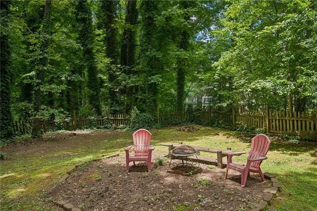 5137 Camilla Court SW, Lilburn, GA 30047