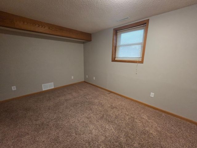 951 W Village Circle SE, Rochester, MN 55904