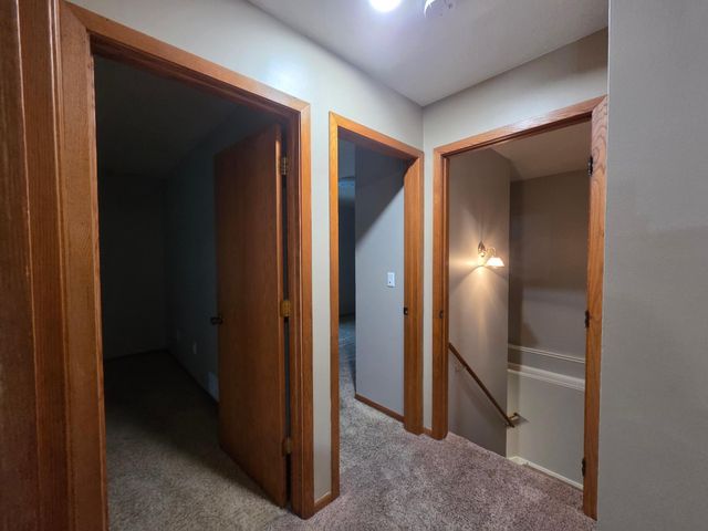 951 W Village Circle SE, Rochester, MN 55904