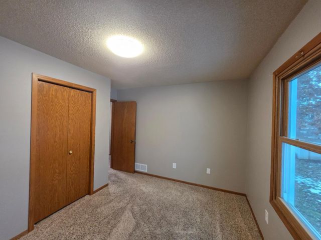 951 W Village Circle SE, Rochester, MN 55904