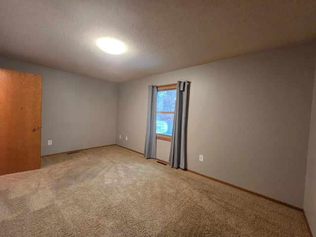 951 W Village Circle SE, Rochester, MN 55904