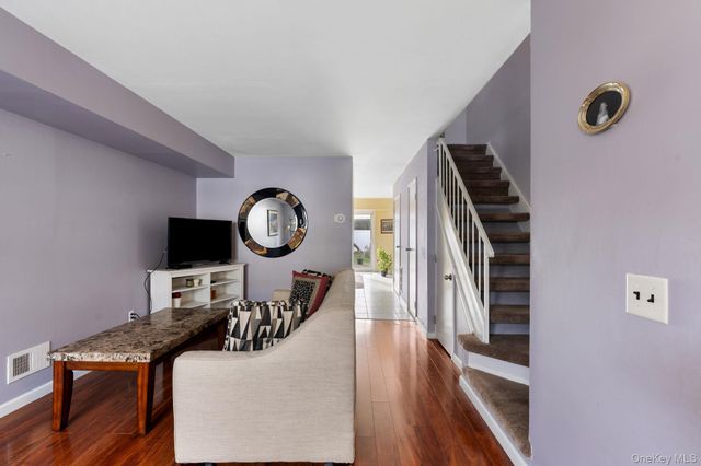 50 Caswell Lane, Staten Island, NY 10314