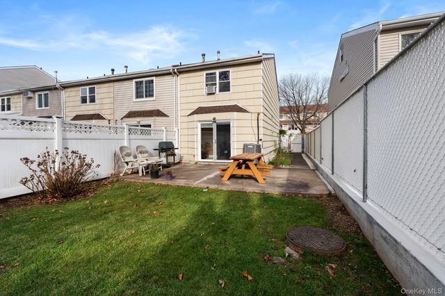 50 Caswell Lane, Staten Island, NY 10314