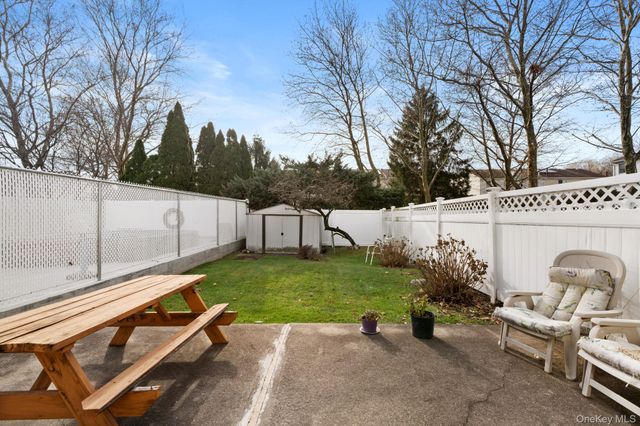 50 Caswell Lane, Staten Island, NY 10314