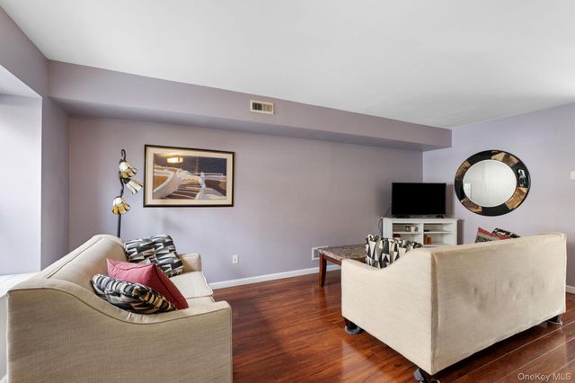 50 Caswell Lane, Staten Island, NY 10314