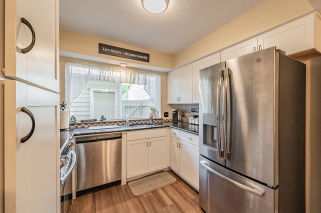 1941 Shorewood Drive, Grapevine, TX 76051