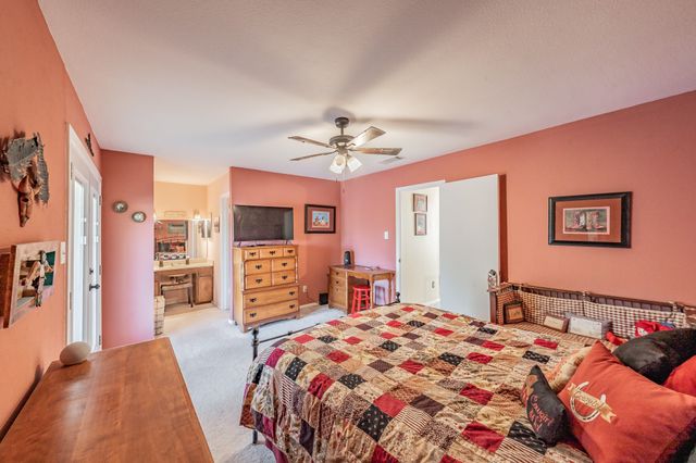 1941 Shorewood Drive, Grapevine, TX 76051