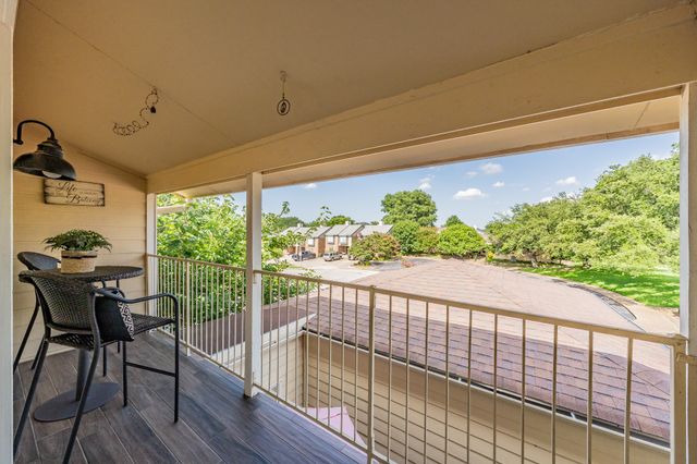 1941 Shorewood Drive, Grapevine, TX 76051