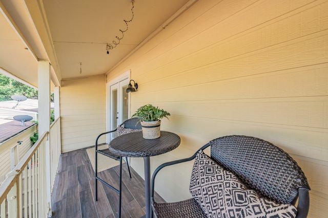 1941 Shorewood Drive, Grapevine, TX 76051